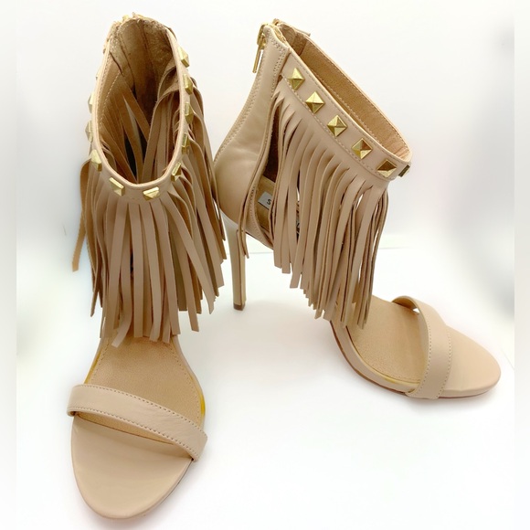 Steve Madden Studded Fringe high heels in nude color. NWOT - Picture 3 of 5